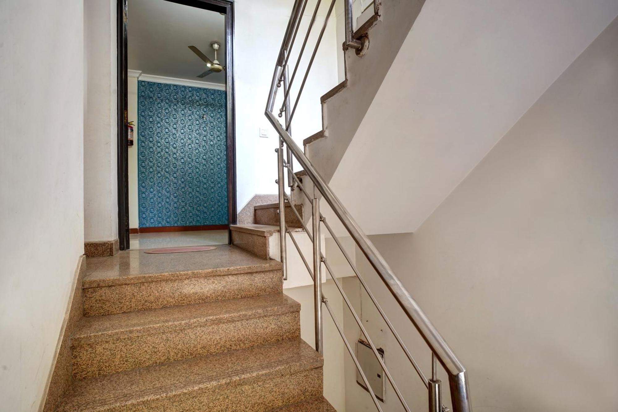 Nexhub Stay - Huda City Centre Gurgaon Dış mekan fotoğraf
