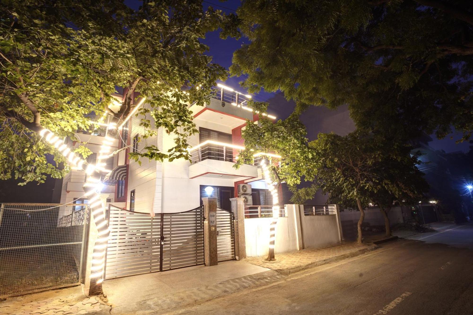 Nexhub Stay - Huda City Centre Gurgaon Dış mekan fotoğraf
